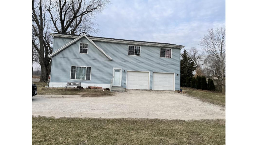 33300 S Honey Lake Rd Burlington, WI 53105 by Coldwell Banker Real Estate Group - 262-348-1100 $235,000