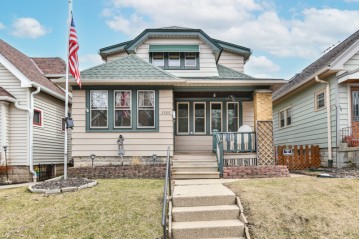 2566 S Howell Ave 2566A, Milwaukee, WI 53207-1639