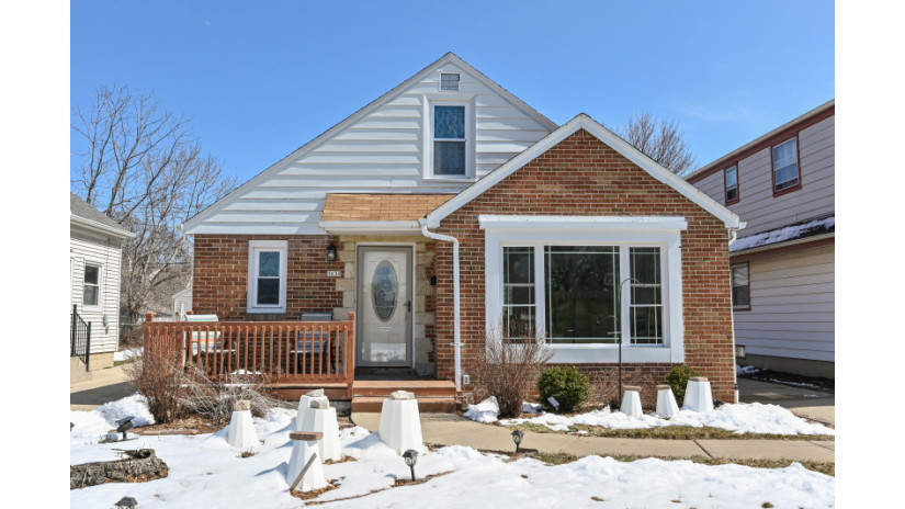 3630 N 94th St Milwaukee, WI 53222 by Shorewest Realtors $225,000