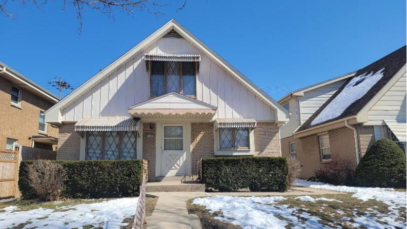 3442 S 26th St Milwaukee, WI 53215 by Harbin Realty Management LLC $275,000