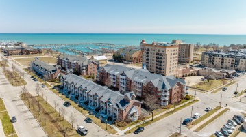 420 57th St 212, Kenosha, WI 53140-4250