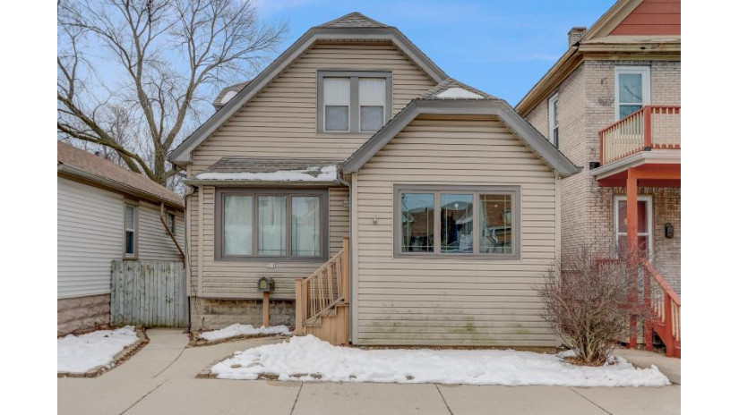 311 E Schiller St Milwaukee, WI 53207 by Redfin Corporation $314,000