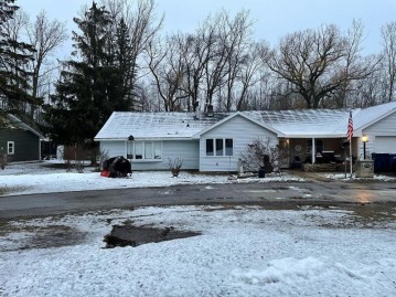 1258 Harbor Lights Rd, Suamico, WI 54173-8009