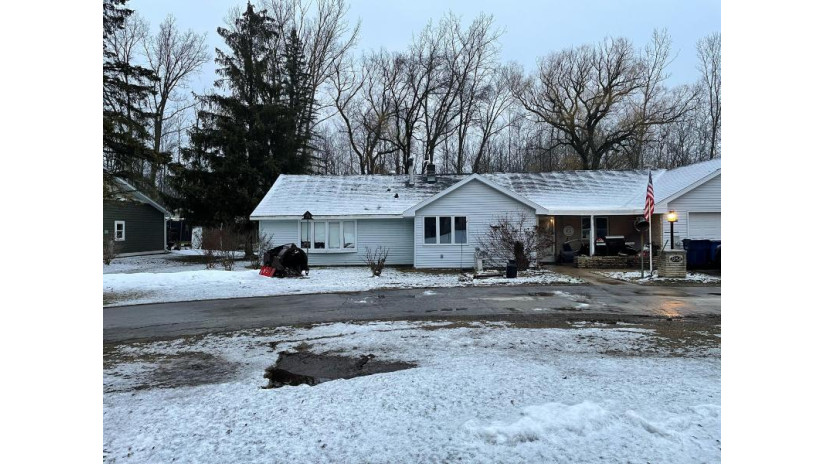 1258 Harbor Lights Rd Suamico, WI 54173 by Coldwell Banker Real Estate Group~Manitowoc - 920-769-1600 $222,000