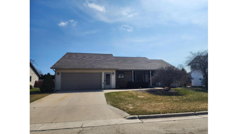 154 Concord Dr Sheboygan Falls, WI 53085 by RE/MAX Universal $304,900