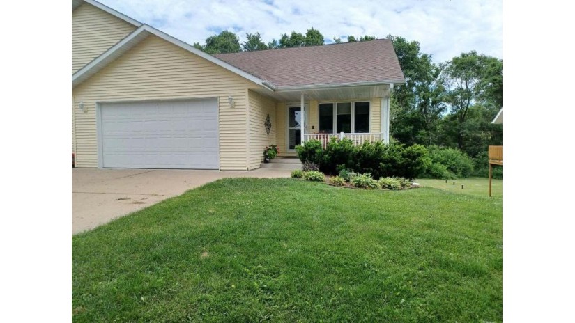 W7824 Maple Dr Onalaska, WI 54650 by Coulee Real Estate & Property Management LLC $247,500