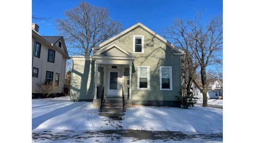 702 St Clair St Manitowoc, WI 54220 by NON MLS MCB $149,900