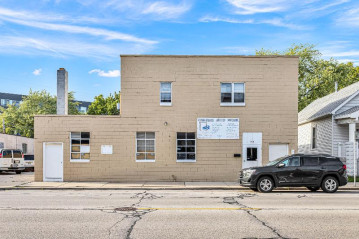 216 E Lincoln Ave, Milwaukee, WI 53207-1544