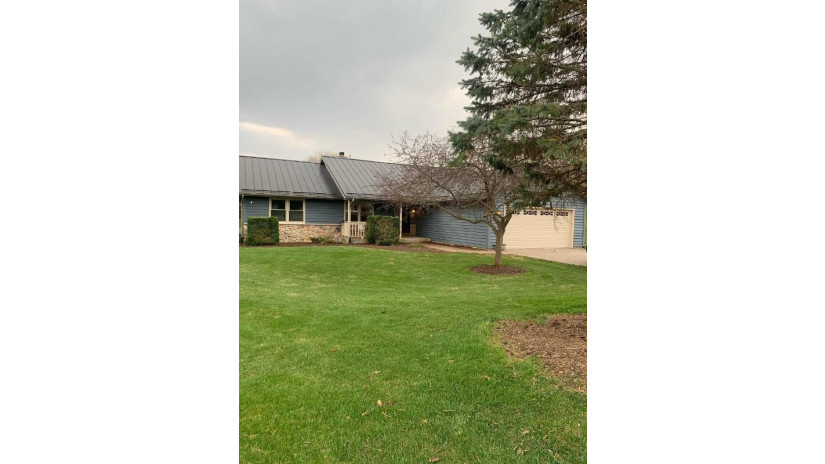 S32W31809 Squire Ct Genesee, WI 53189 by Smart Asset Realty Inc $2,995