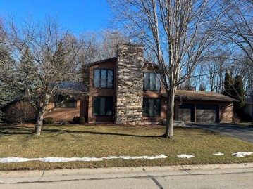 748 Richardson Ave, Sheboygan Falls, WI 53085-1055