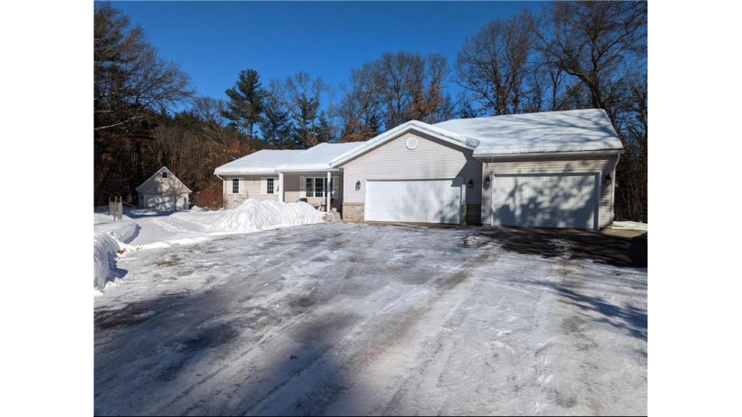 5471 East 680th Avenue Menomonie, WI 54751 by Cb Brenizer/Menomonie $372,000