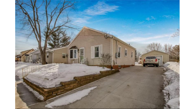 819 Folsom Street Eau Claire, WI 54703 by Elite Realty Group, Llc $187,500