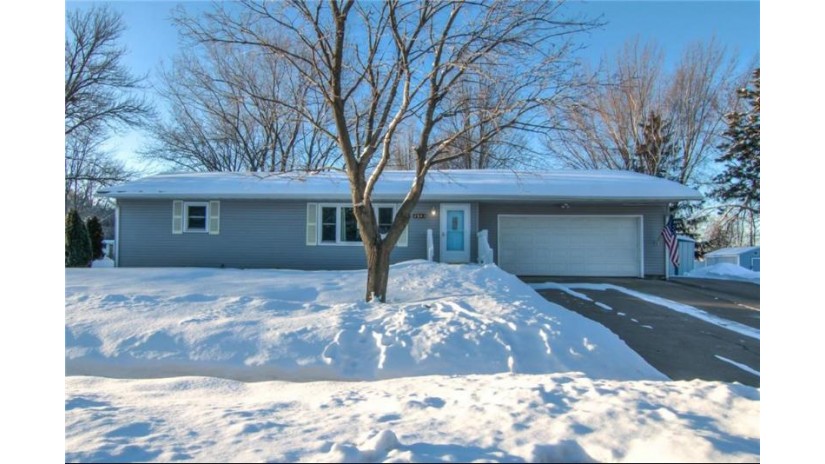 2543 Daniels Avenue Altoona, WI 54720 by Cb Brenizer/Eau Claire $245,000