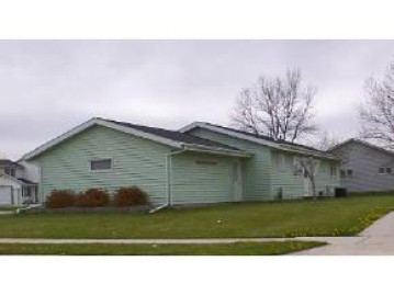 420 Southview Dr, North Fond Du Lac, WI 54937