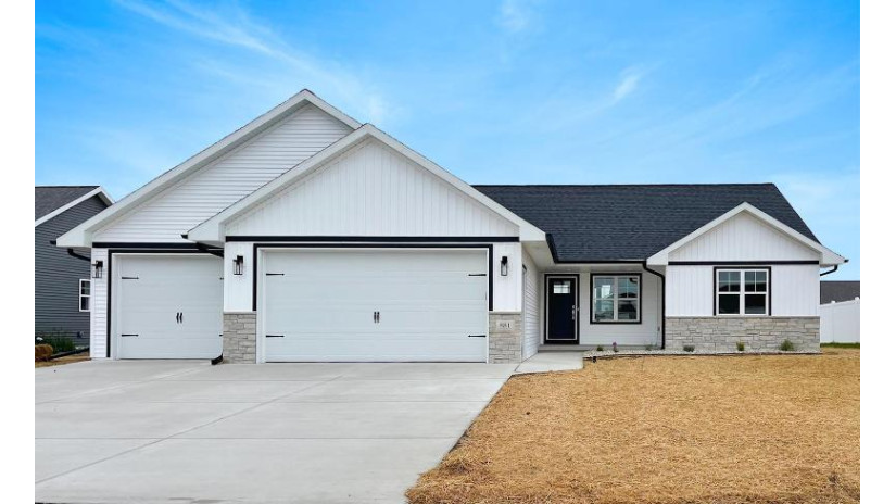 881 Joeanna Way Pulaski, WI 54162 by Shorewest Realtors $409,900