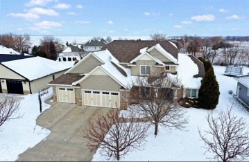 3351 Cottage Hill Drive, Green Bay, WI 54311