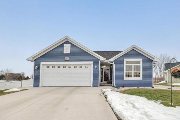 550 Wendy Way, Pulaski, WI 54162