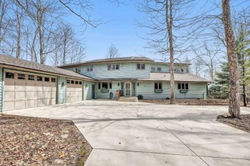 2072 S Lake Michigan Drive, Sturgeon Bay, WI 54235-9384