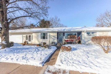 1006 9th Street, Waupaca, WI 54981