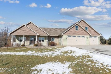 2574 Lake Point Road, Rockland, WI 54110