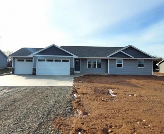 4329 Lakeland Drive, Omro, WI 54904