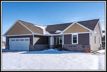 530 Dogwood Court, New London, WI 54961-7850