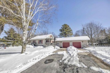 3120 Birch Road, Suamico, WI 54173-7917