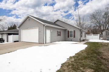 321 Buchanan Street, Little Chute, WI 54140