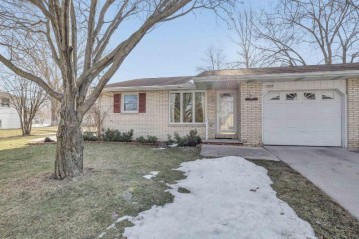 1329 Fox River Drive 1, DePere, WI 54115