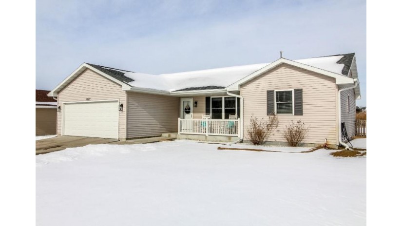 1681 Ila St Fort Atkinson, WI 53538 by First Weber Inc - HomeInfo@firstweber.com $339,900