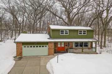 517 Meadowlark Dr, Madison, WI 53714