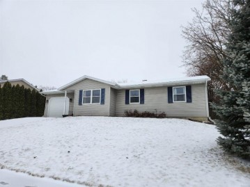 1130 Winston Dr, Edgerton, WI 53534