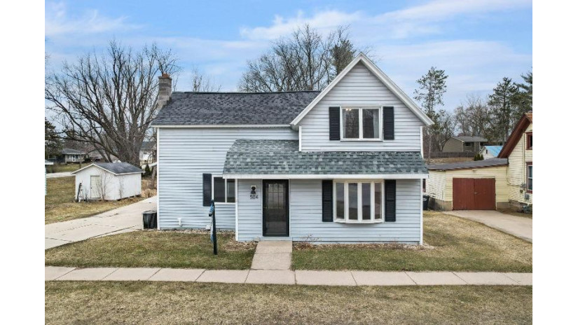 504 Lake St Pardeeville, WI 53954 by Stark Company, Realtors - Pref: 608-839-7137 $250,000