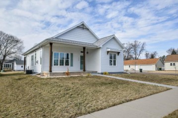 705 Spruce St, Sauk City, WI 53583