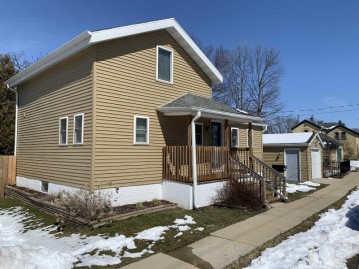 345 Pierce St, Waterloo, WI 53594