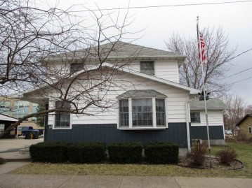 112 W Mcleod St, Prairie Du Chien, WI 53821