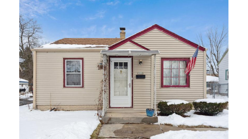 5840 N 40th St Milwaukee, WI 53209 by Coldwell Banker Realty $130,000