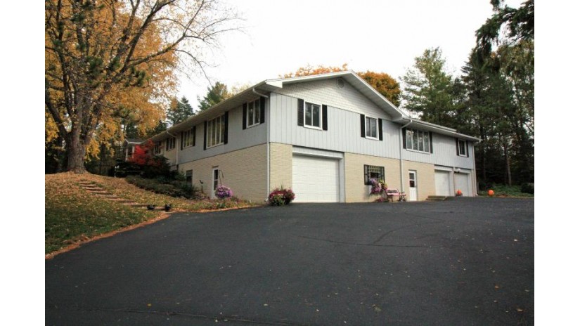 411 N Browns Lake Dr Rochester, WI 53105 by First Weber Inc - Waukesha $450,000