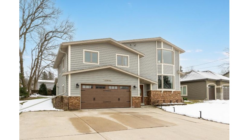 N27W27063 Woodland Dr Pewaukee, WI 53072 by Keller Williams Realty-Milwaukee North Shore $589,000