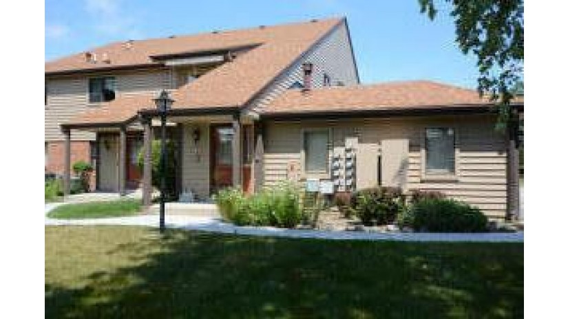 3725 W Loomis Rd Greenfield, WI 53221 by Realty Executives Integrity~Brookfield $205,000