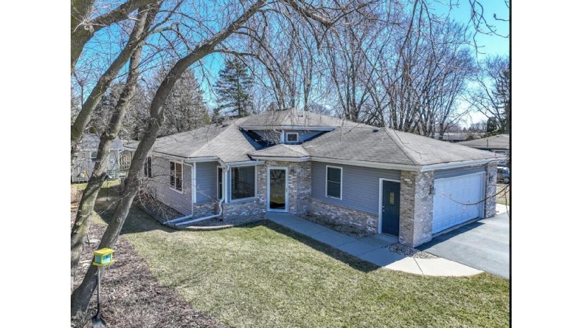 303 S Devendorf St Elkhorn, WI 53121 by Compass Wisconsin-Lake Geneva $375,000