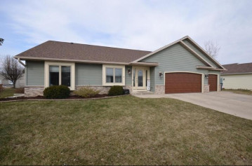 164 Ash Ln, Whitewater, WI 53190-2188