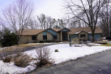 22047 Fleming Ave, Greenfield, WI 54660