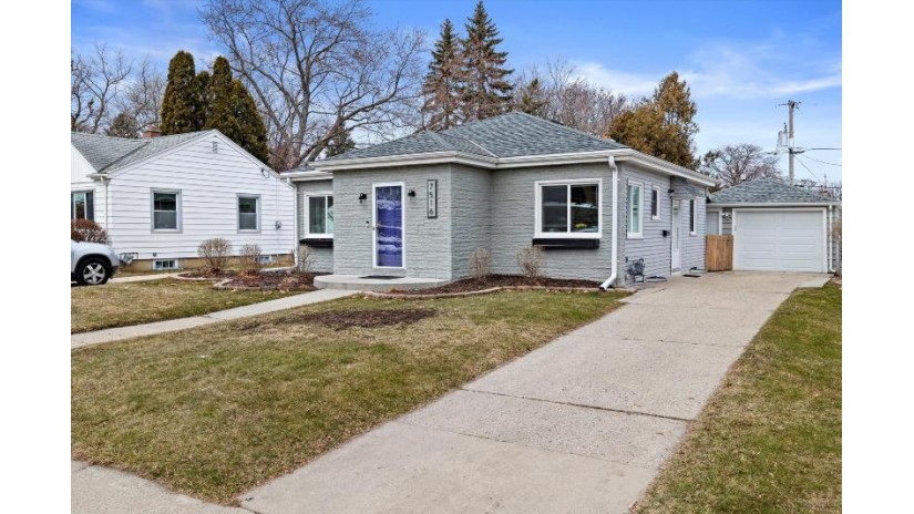 7516 W Meinecke Ave Wauwatosa, WI 53213 by First Weber Inc - Delafield $325,000