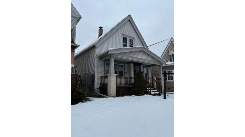 2416 W Becher St Milwaukee, WI 53215 by EXP Realty LLC-West Allis $135,000