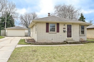 1523 W Iona Ter, Milwaukee, WI 53221