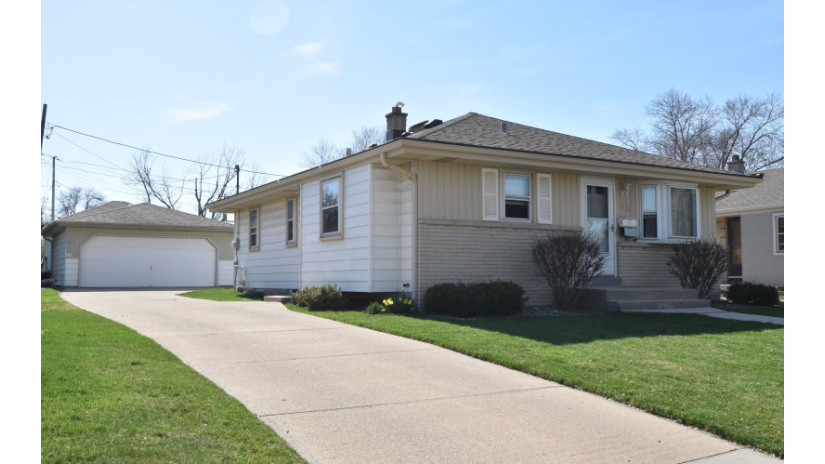 6125 S Avalon St Milwaukee, WI 53221 by Shorewest Realtors $250,000