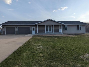 9117 Gemwood Ave, Sparta, WI 54656-1475