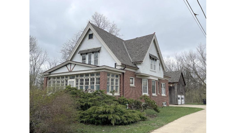 1708 Menomonee Ave South Milwaukee, WI 53172 by Parkway Realty, LLC $325,000