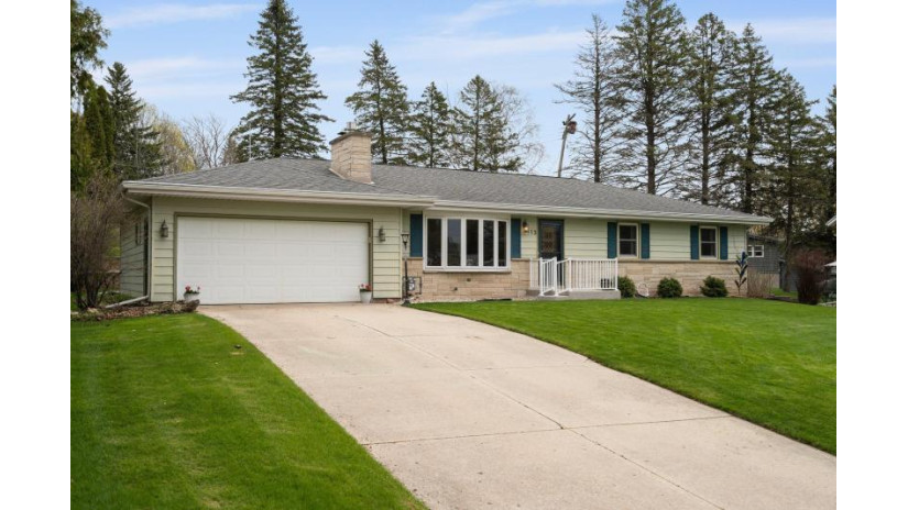 112 Bluebird Ct Fredonia, WI 53021 by Realty Executives Choice - 262-421-6150 $279,900